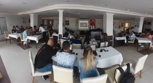 “Arttırılmış/Sanal Gerçeklik Kullanılarak Dijital Müfredat Geliştirme Eğitici Eğitimi” Tamamlandı