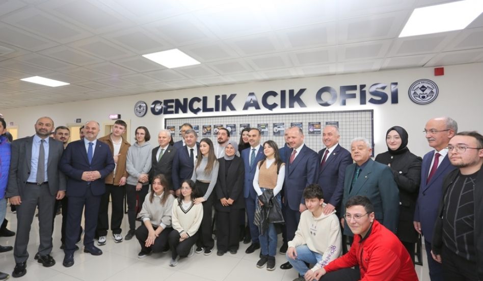 Bakan Kacır, Giresun Sosyal Girişimcilik Merkezi’ni Ziyaret Etti